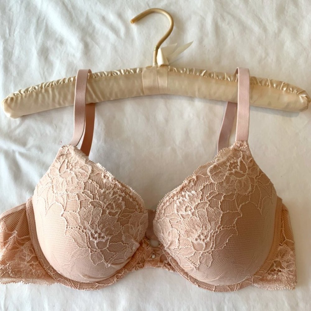 Maidenform Comfort Devotion Lace Push Up Bra